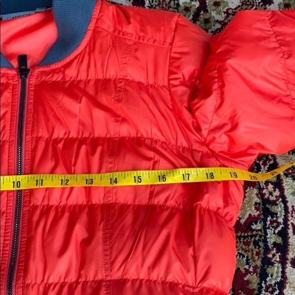 Athleta Utility Quilted Bright Puffer Jacket Red Small - Picture 6 of 7